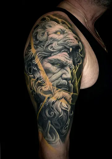 Moon Studio Tattoo